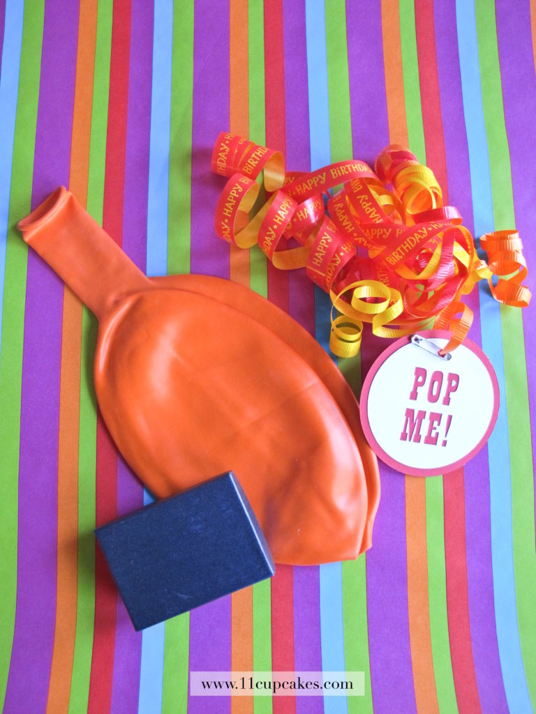 Balloon Pop gift wrap idea via 11cupcakes, unique gift wrap, graduation